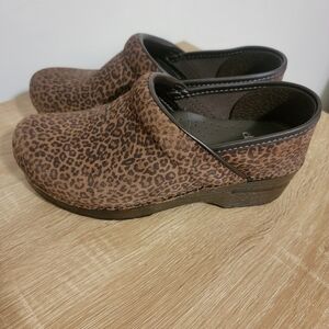 Dansko Brown Leopard Print Mules
